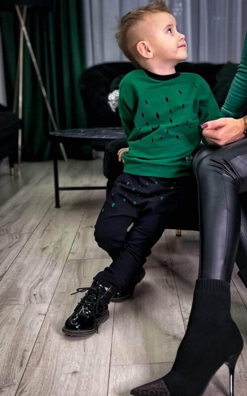 Dres Zielono Czarny z dziurami