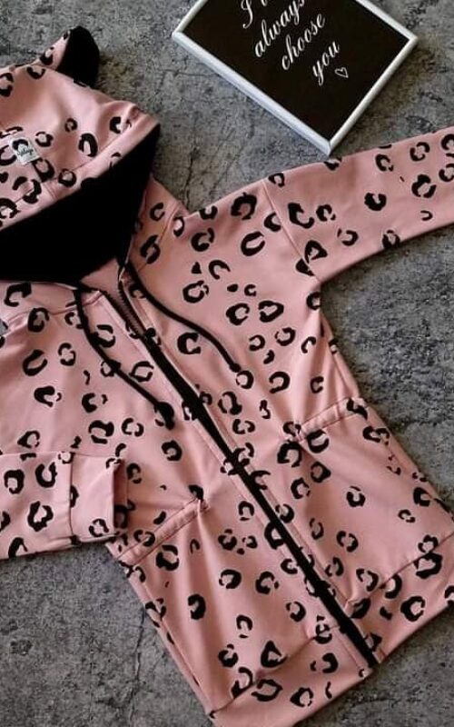 Bluza parka cętki na różowym
