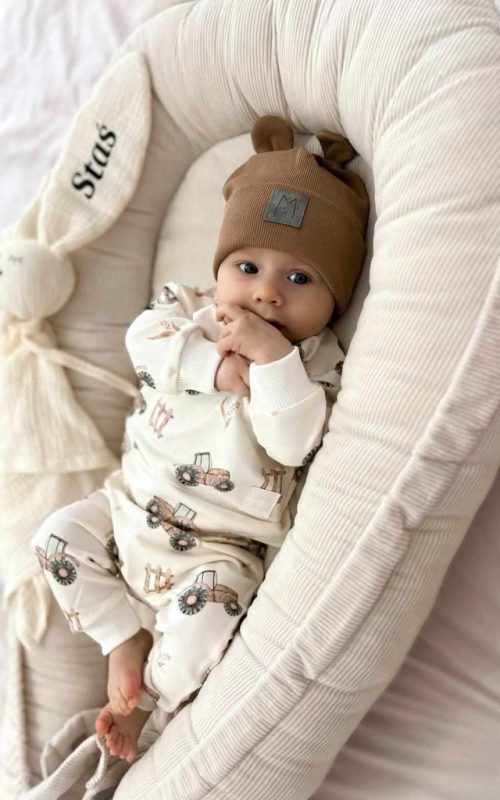 Dres Traktory na ecru