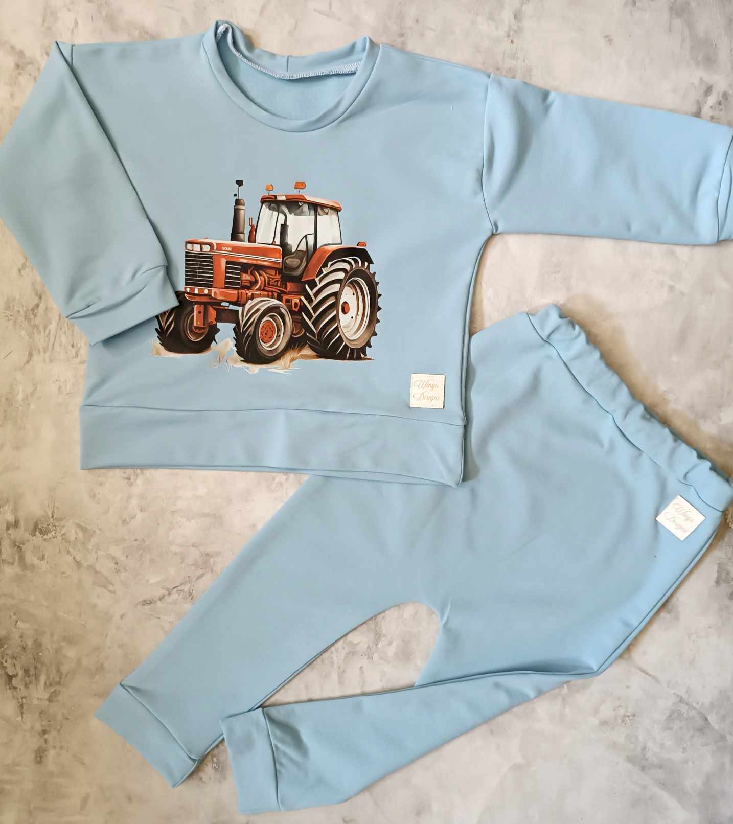 Dres Traktor na błękitnym