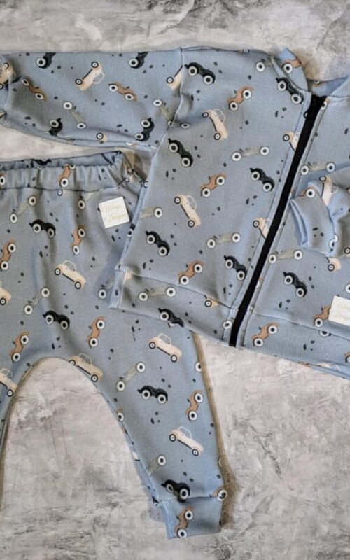 Dres autka retro na niebieskim tle ściągacz prążkowany