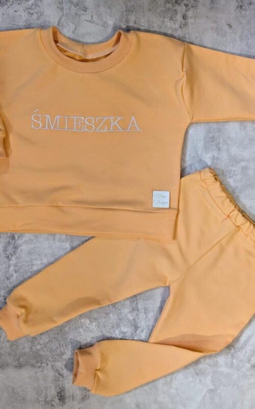Dres brzoskwiniowy Śmieszka