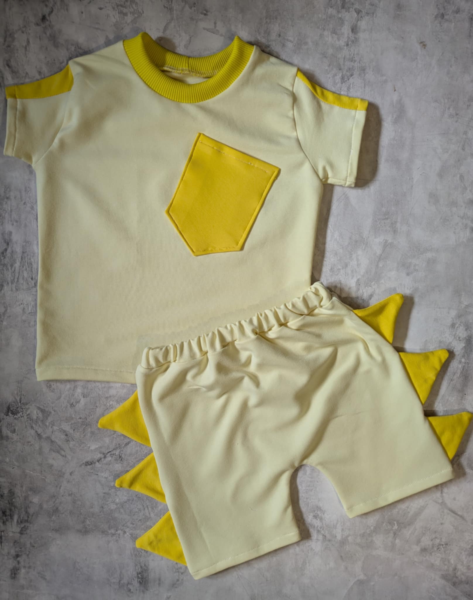 Komplet letni 2 kolorowy ecru z żółtym