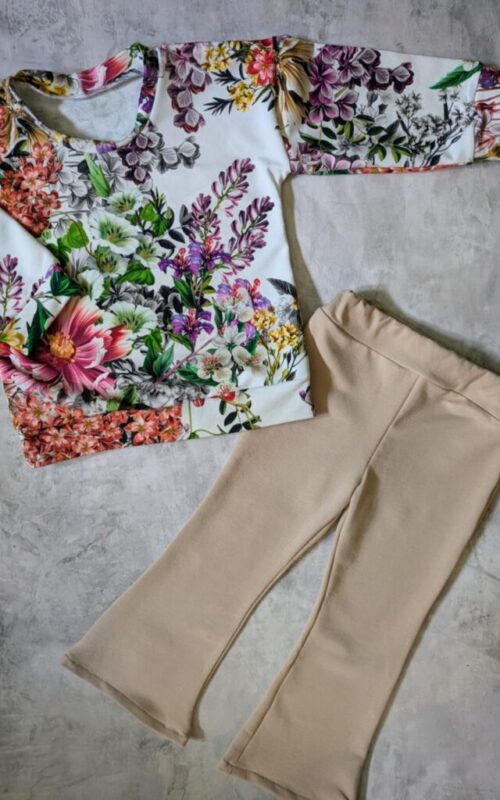 Dres Kolorowe kwiaty na białym z dzwonami