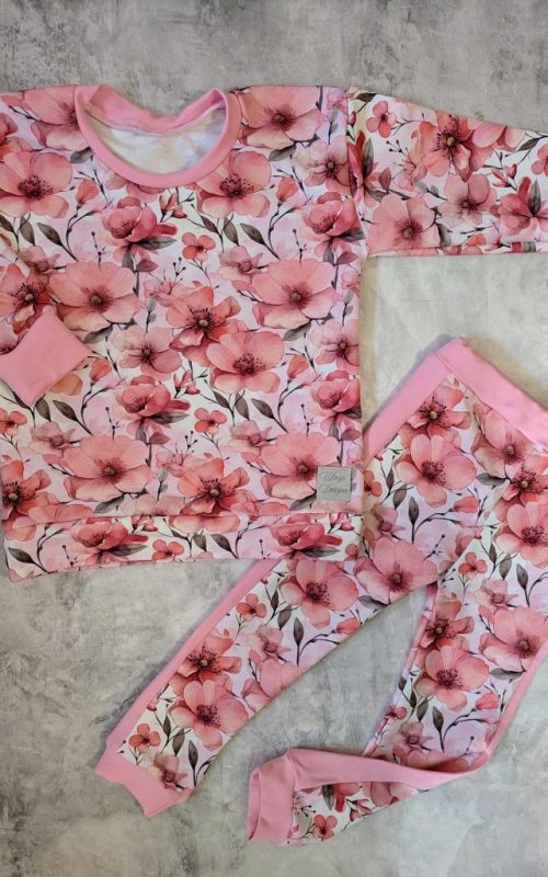 Dres różowe kwiatki na białym