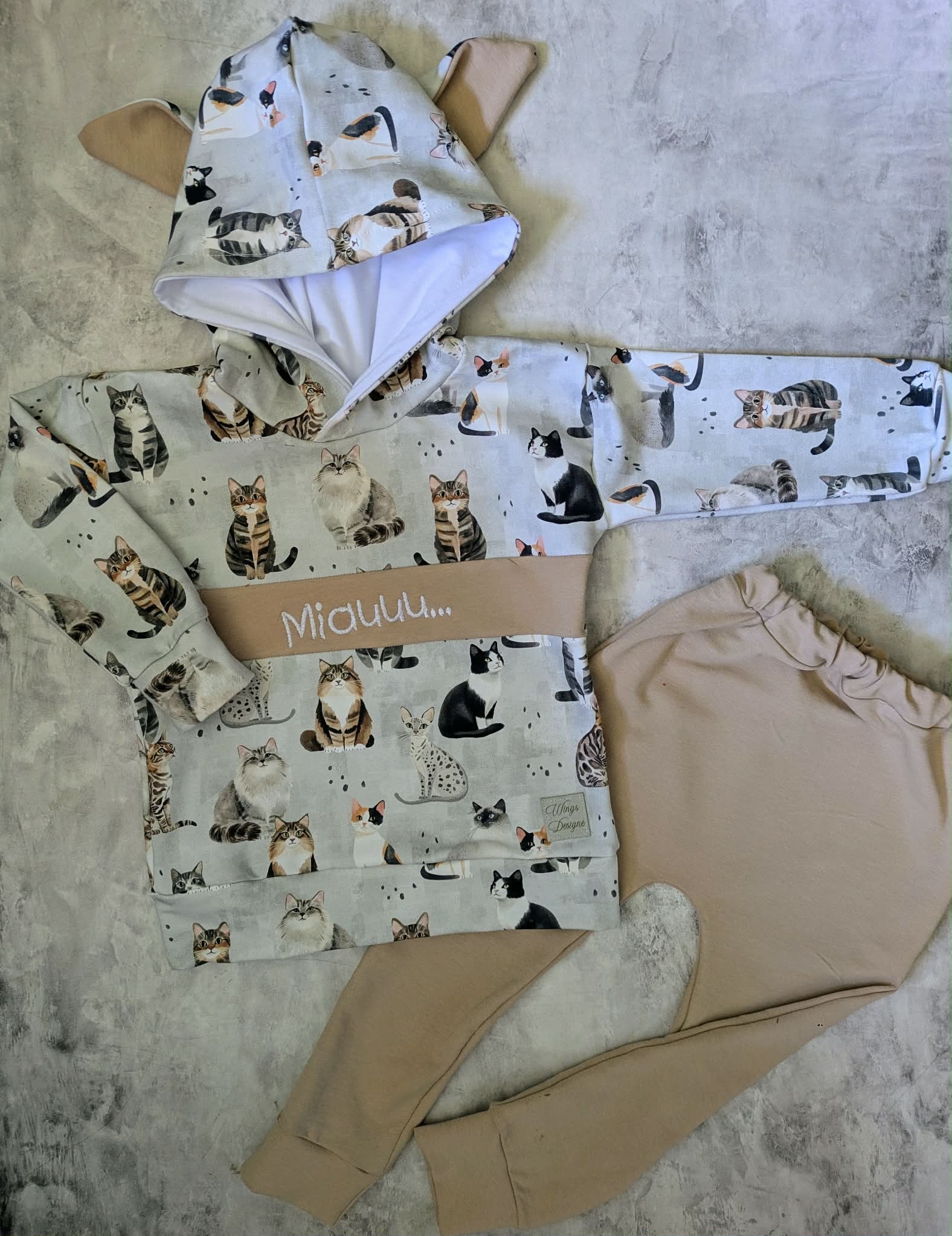 Dres dla dziecka – koty z uszami komplet