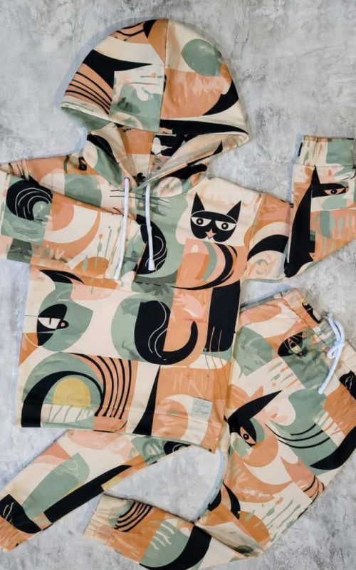 Dres dziecięcy Koty z kapturem – bawełniany komplet handmade Wings Designe